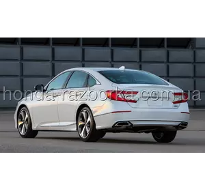 Крышка багажника Honda accord 2018 год Крышка багажника Honda accord 2018 год